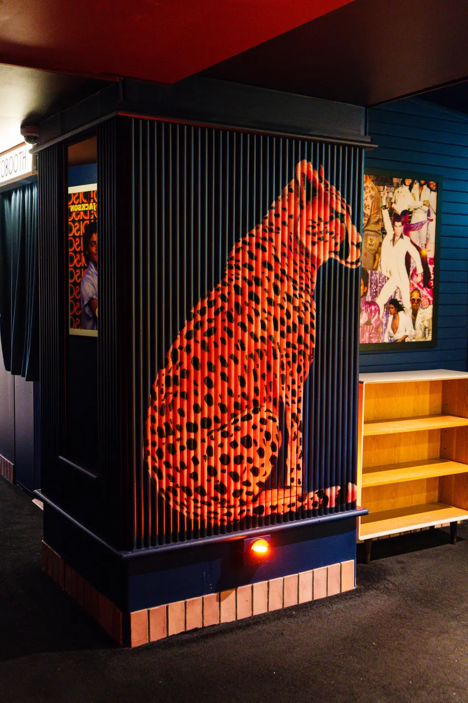 Pelicano club — venue neon corridor